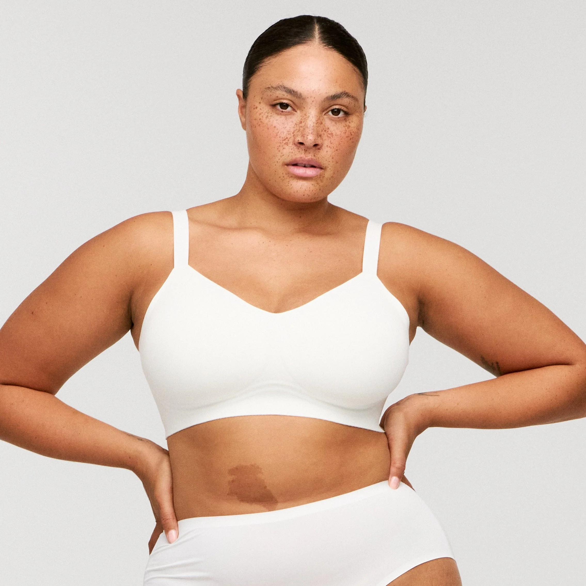 BioFlex™ Wireless Full Bust T-shirt Bra - Image 2
